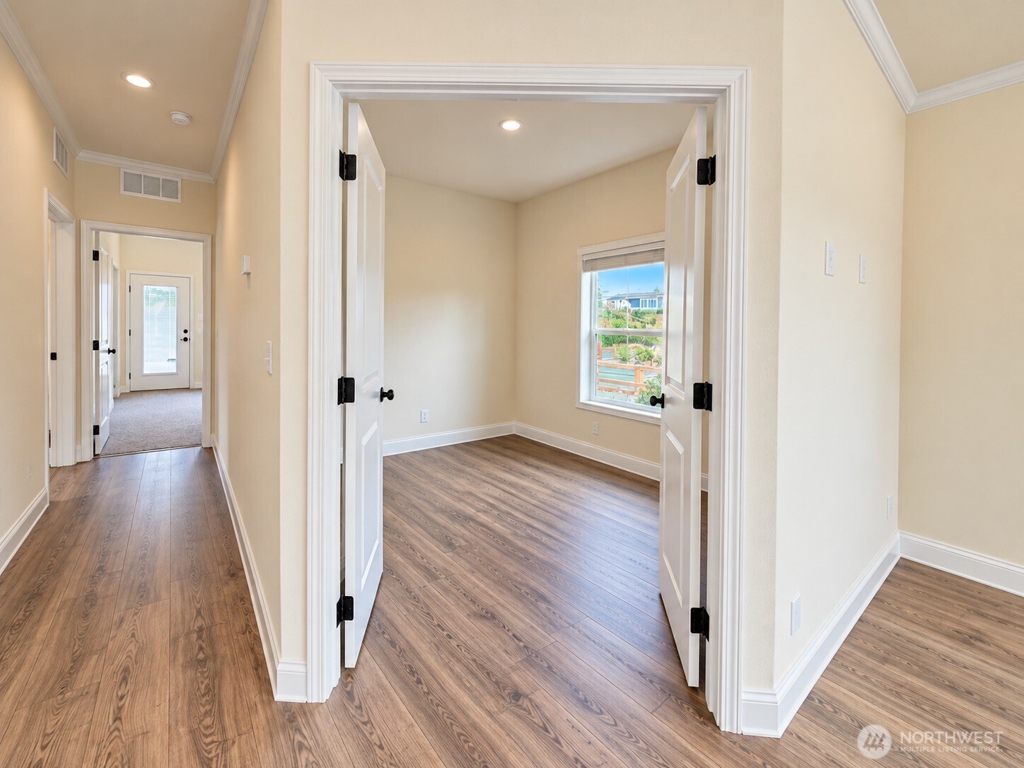 2048 Timber Street 122 Property Photo 6