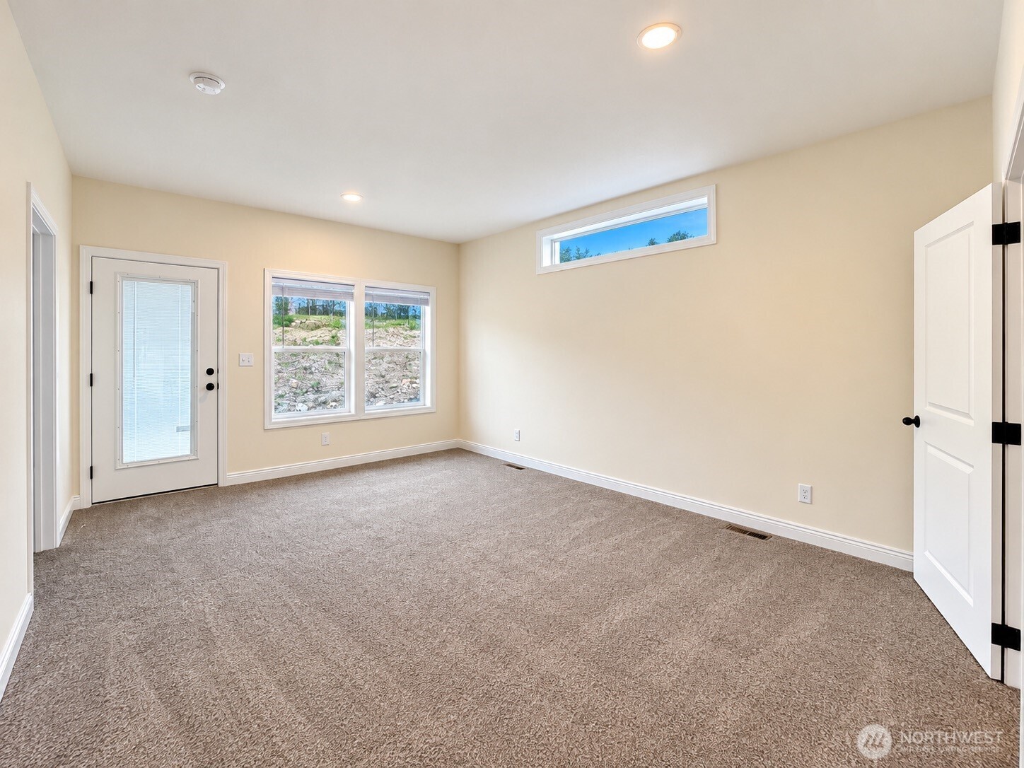 2048 Timber Street 122 Property Photo 8