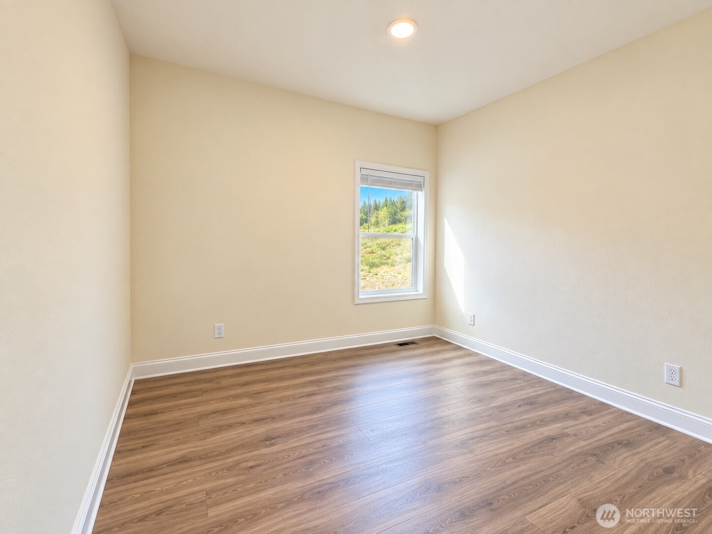 2048 Timber Street 122 Property Photo 15
