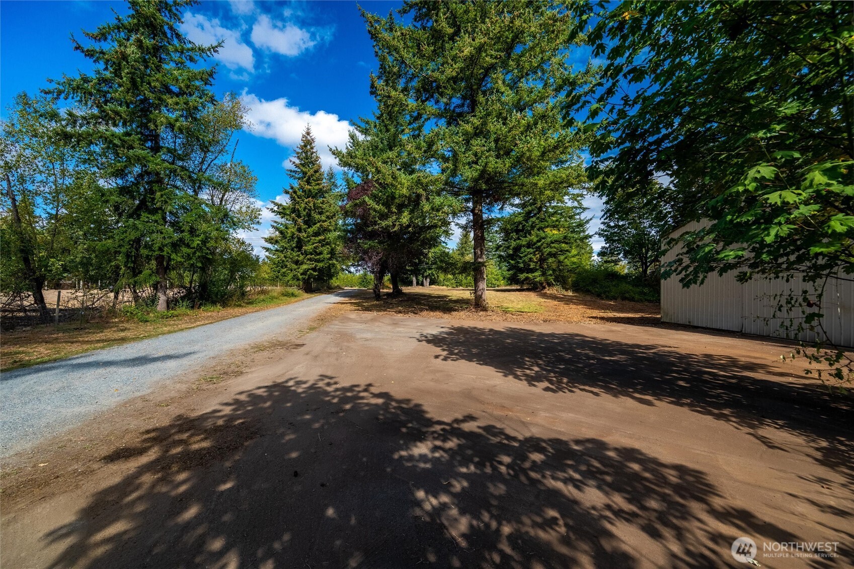 2033 E Pole Road Property Photo 11