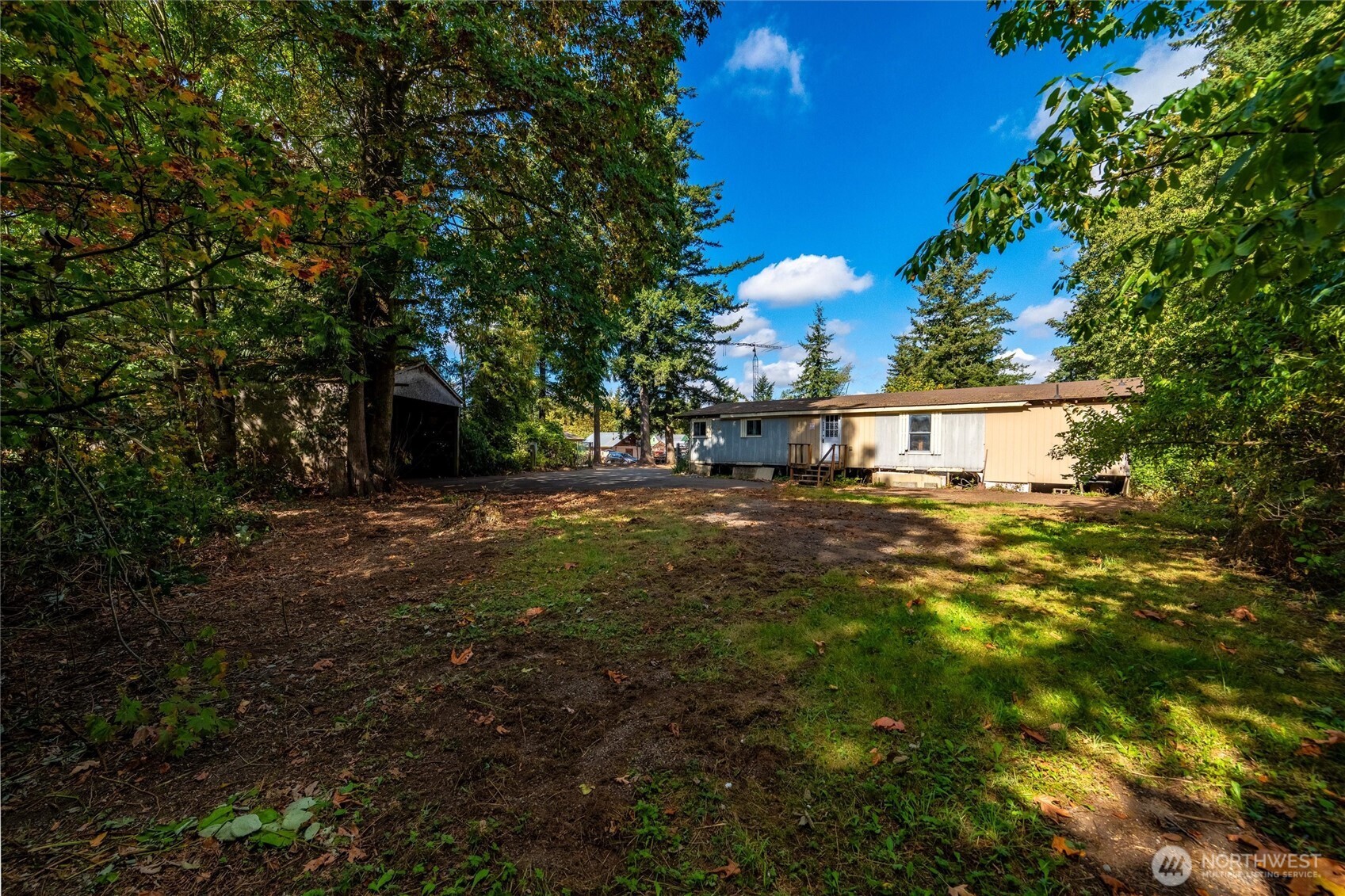 2033 E Pole Road Property Photo 14