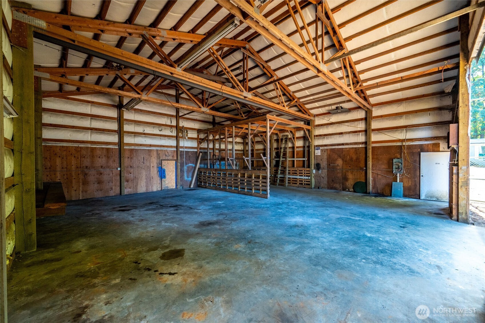 2033 E Pole Road Property Photo 22