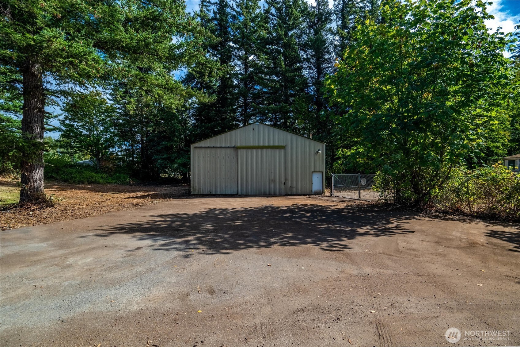 2033 E Pole Road Property Photo 25