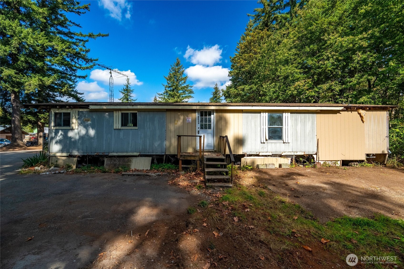 2033 E Pole Road Property Photo 26