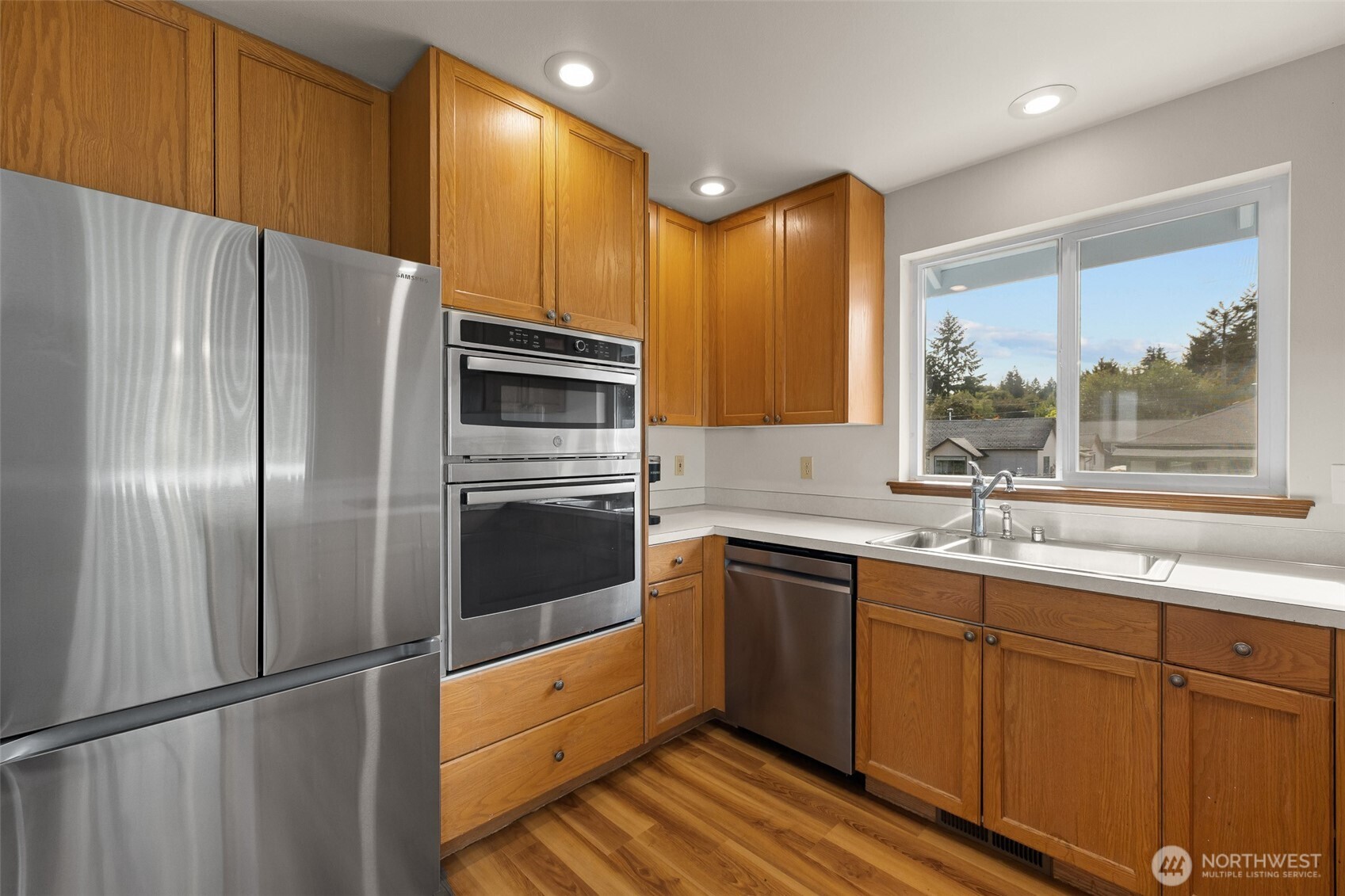724 Hull Avenue Property Photo 29