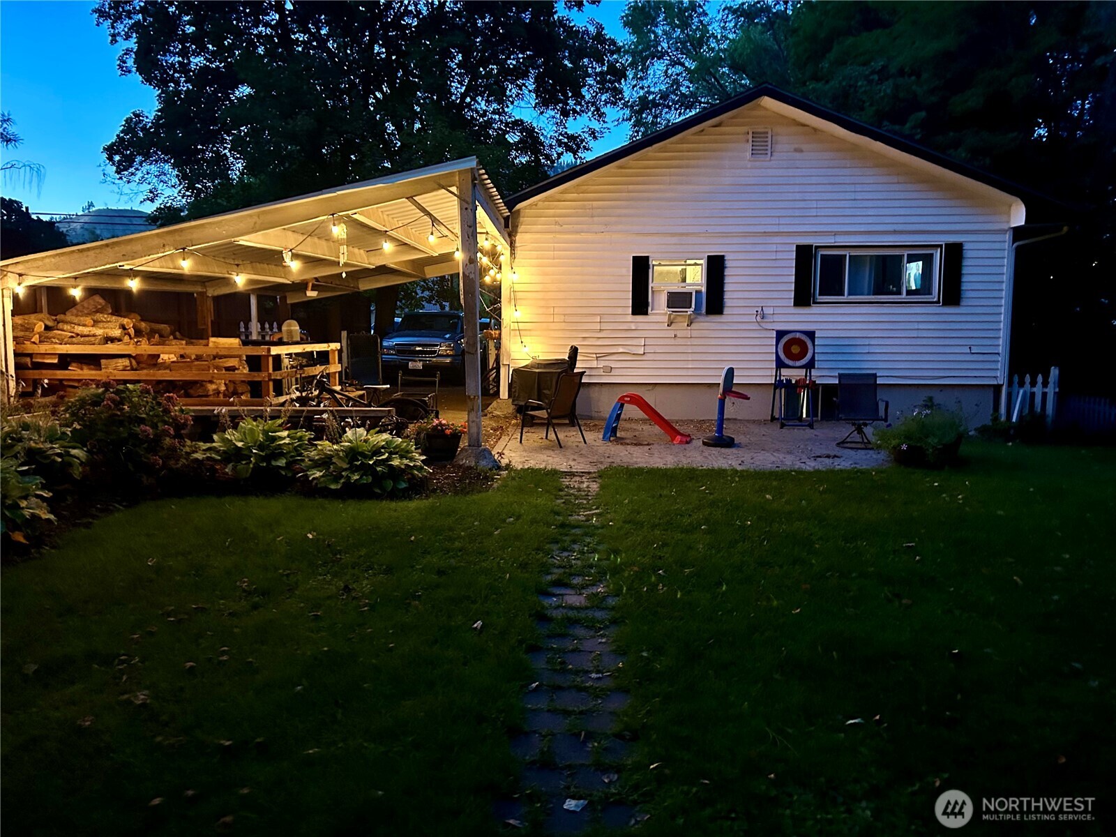 300 Pioneer Avenue Property Photo 2