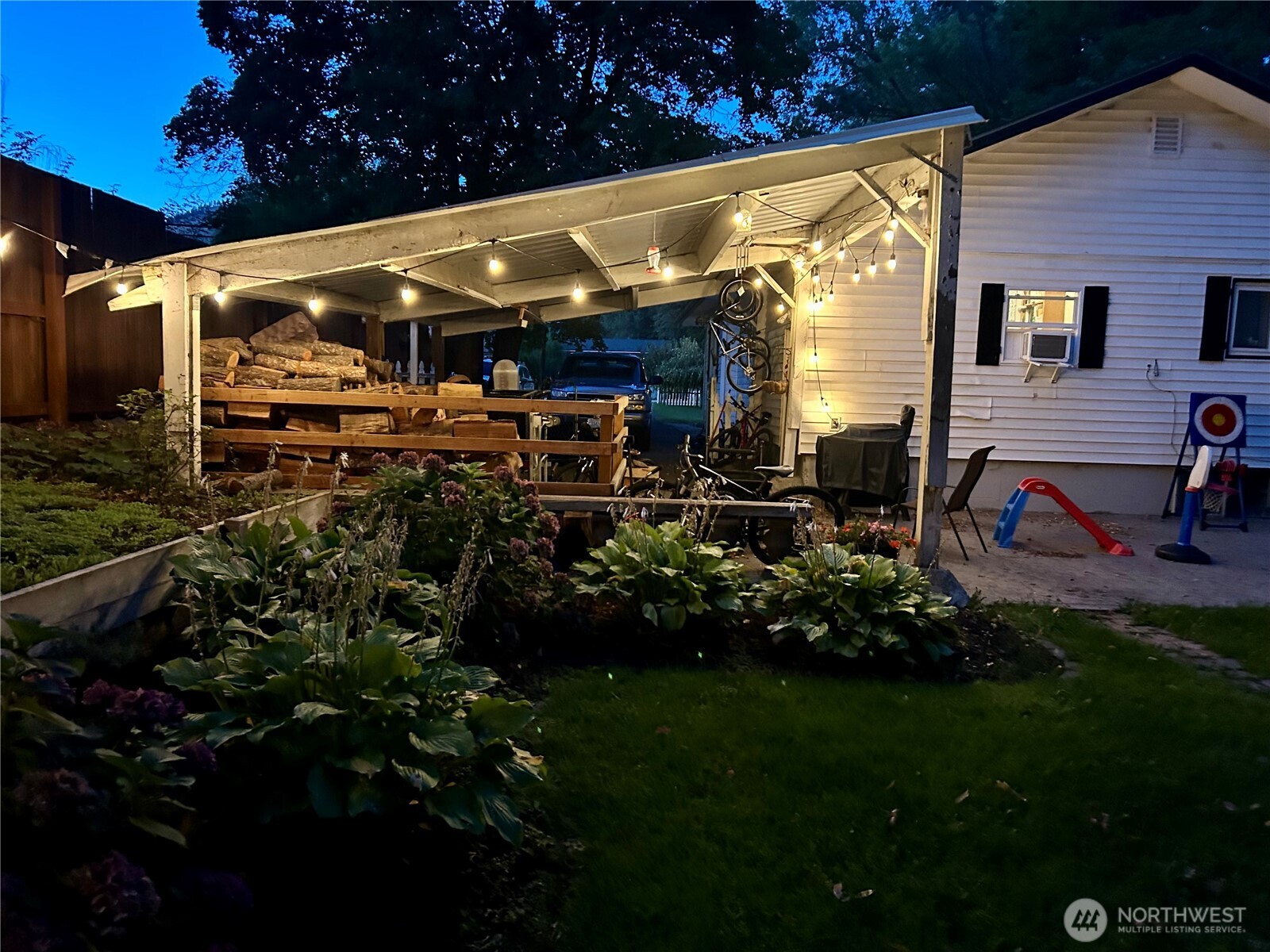 300 Pioneer Avenue Property Photo 3