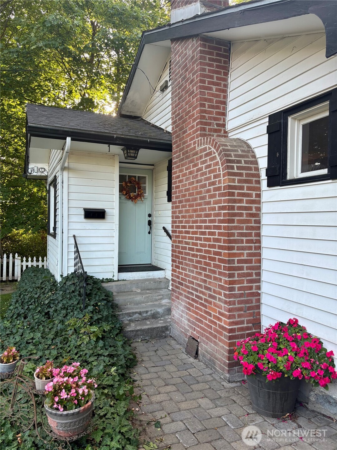 300 Pioneer Avenue Property Photo 9