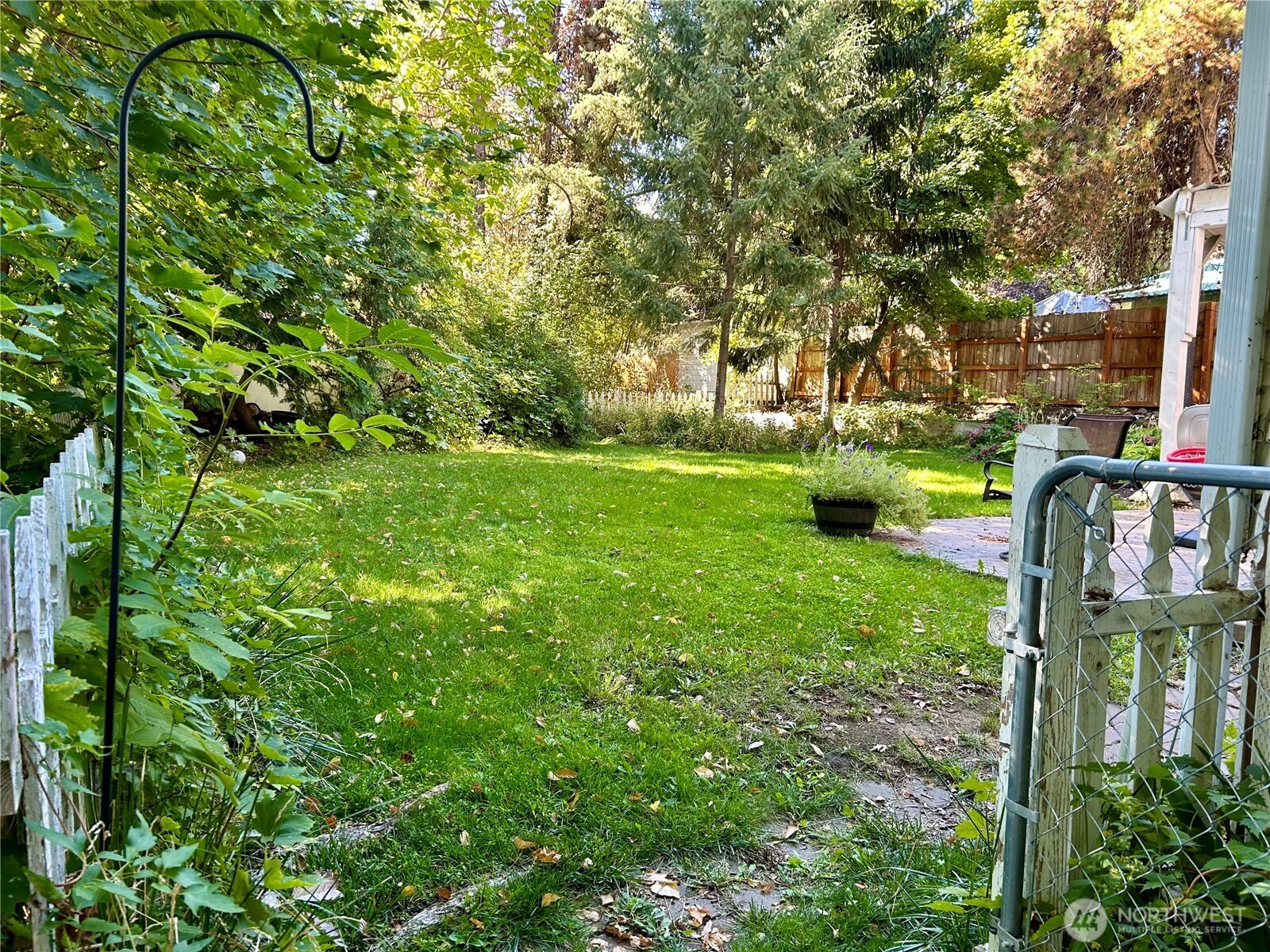 300 Pioneer Avenue Property Photo 25