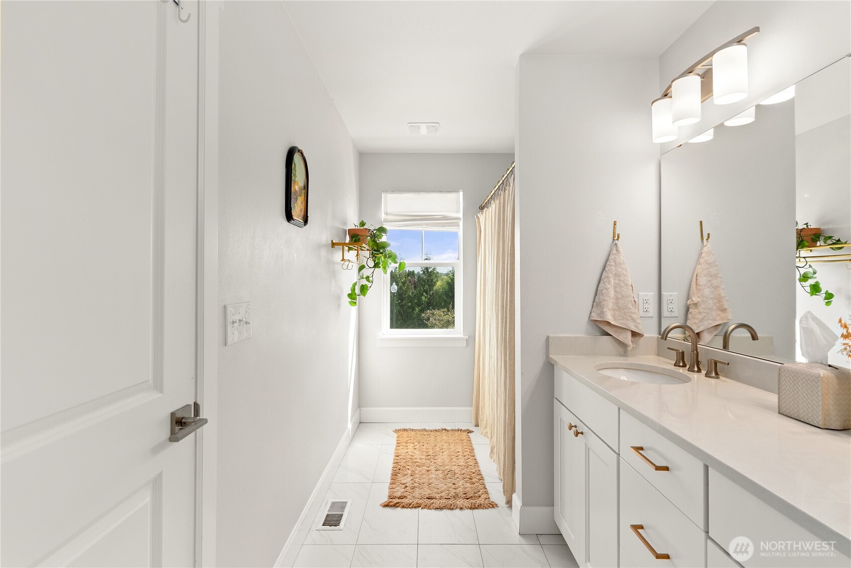 15615 Washington Street Property Photo 26