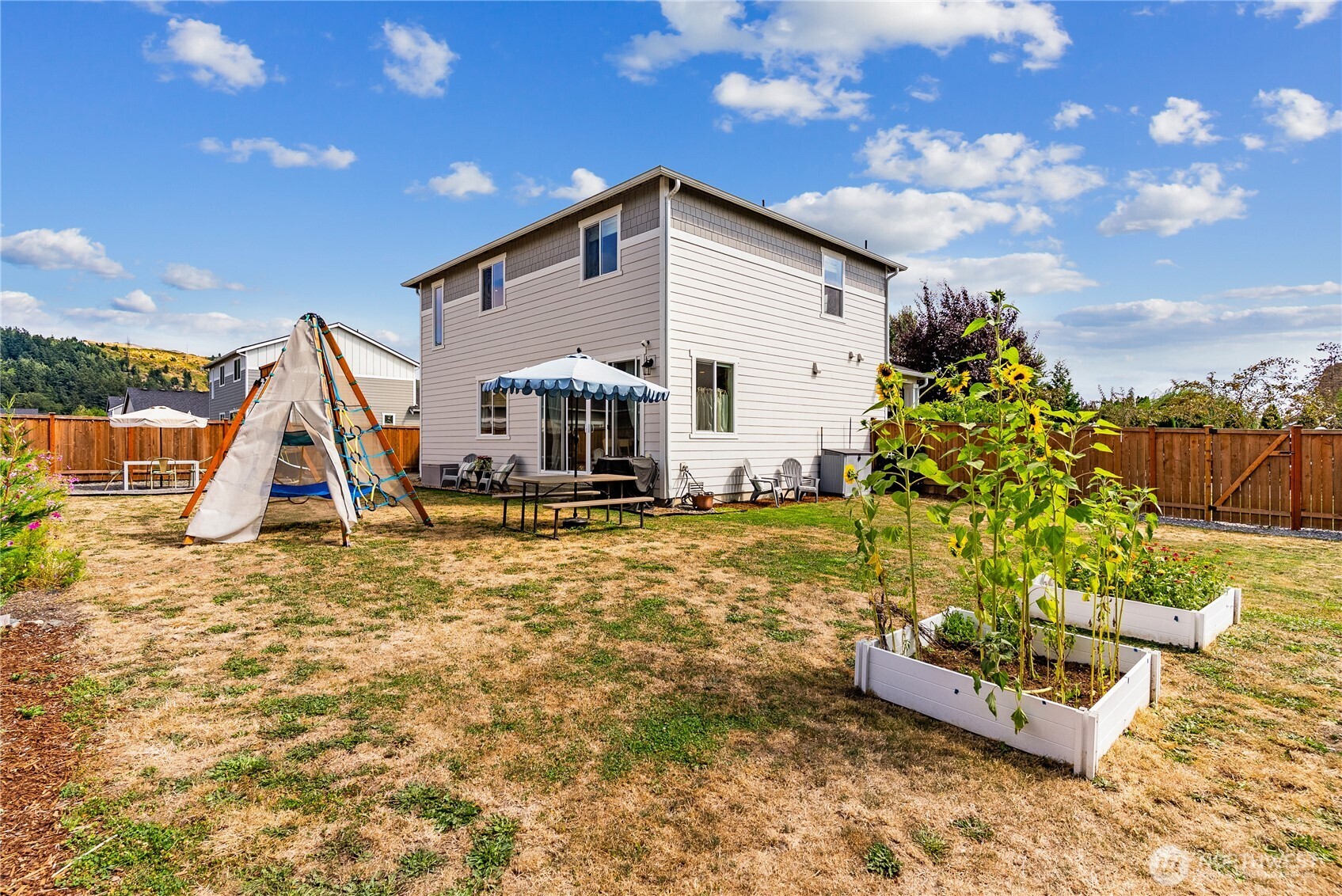15615 Washington Street Property Photo 34