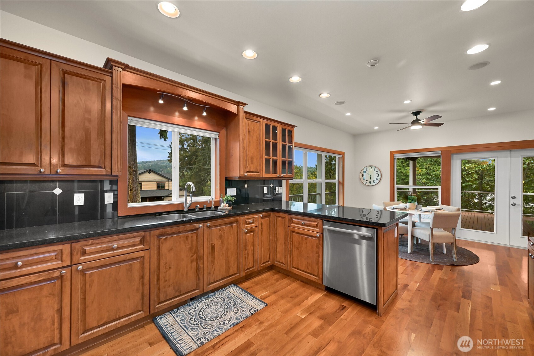 4618 Lakeway Drive Property Photo 11