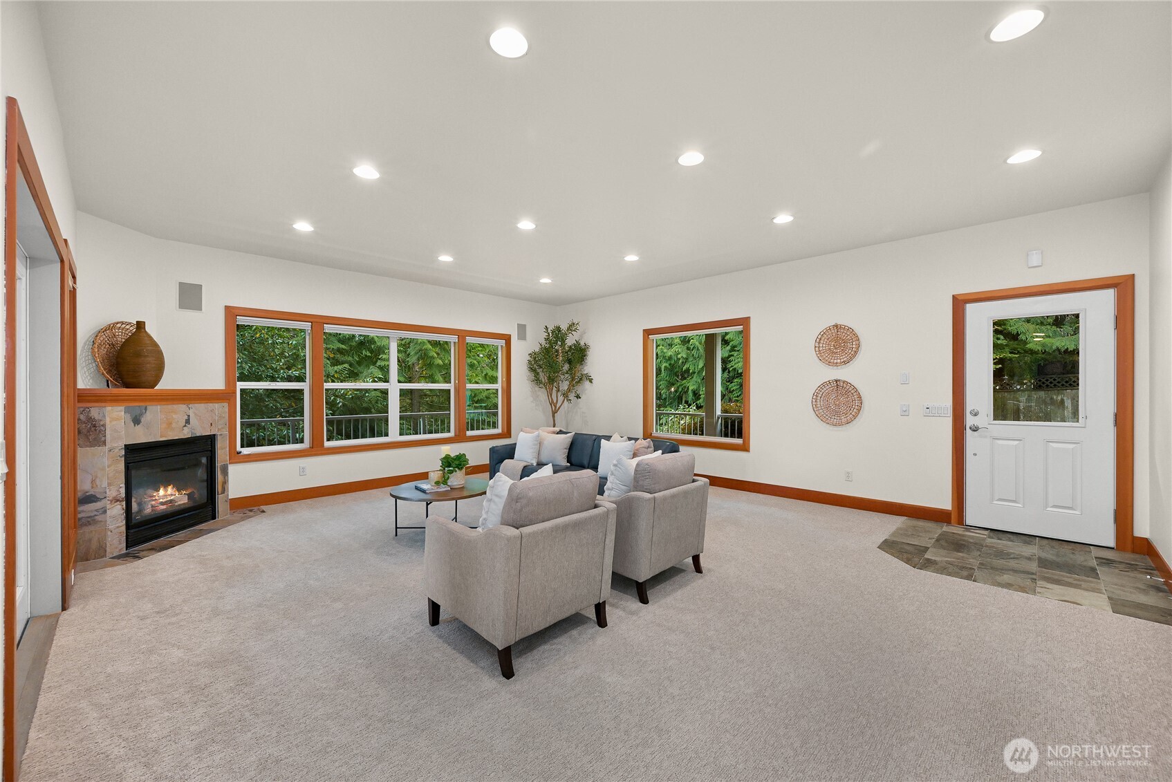 4618 Lakeway Drive Property Photo 13