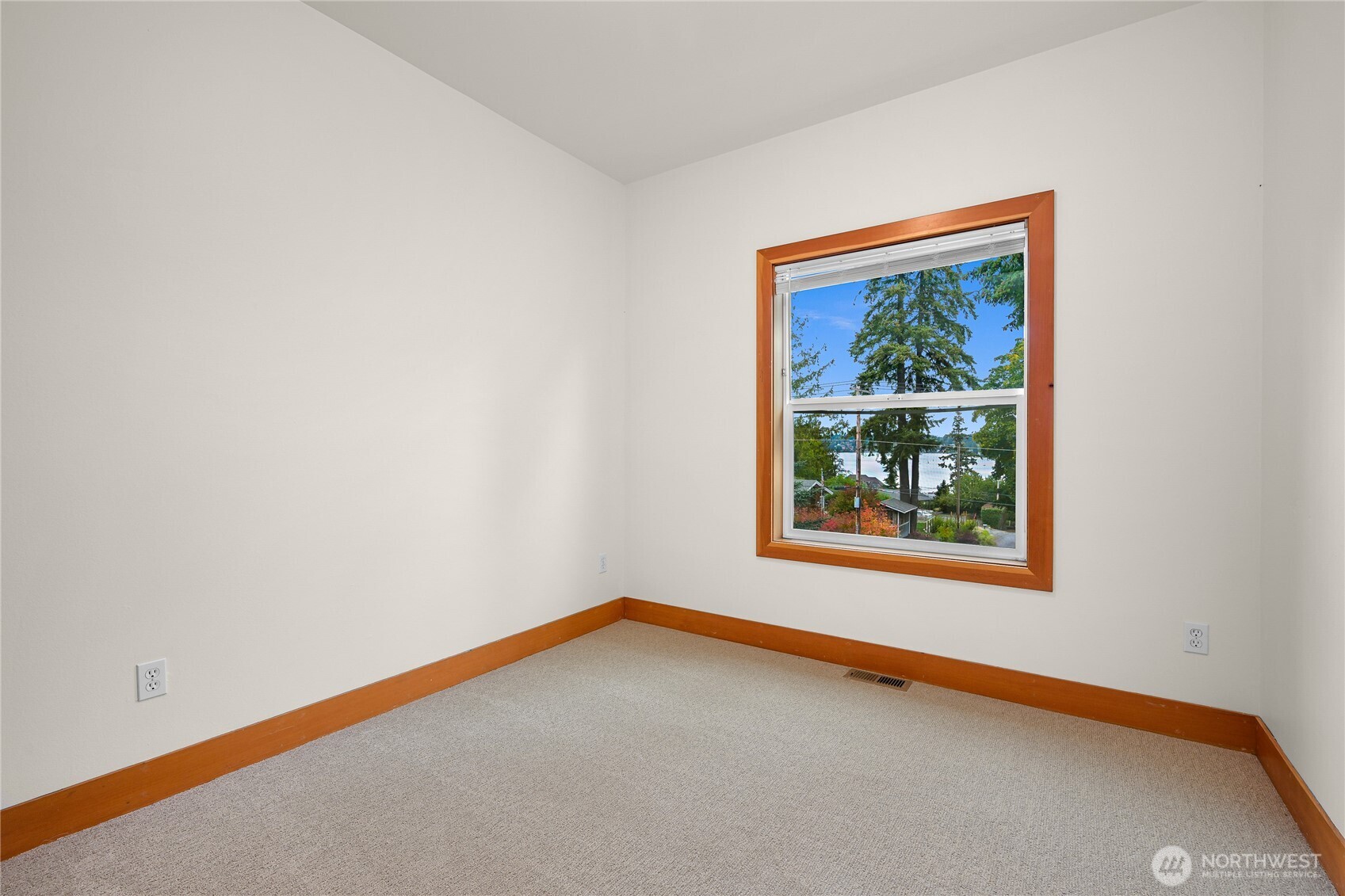 4618 Lakeway Drive Property Photo 24