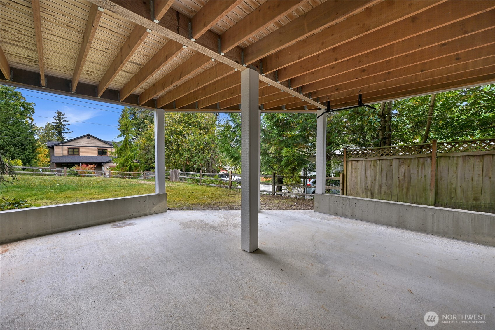 4618 Lakeway Drive Property Photo 28