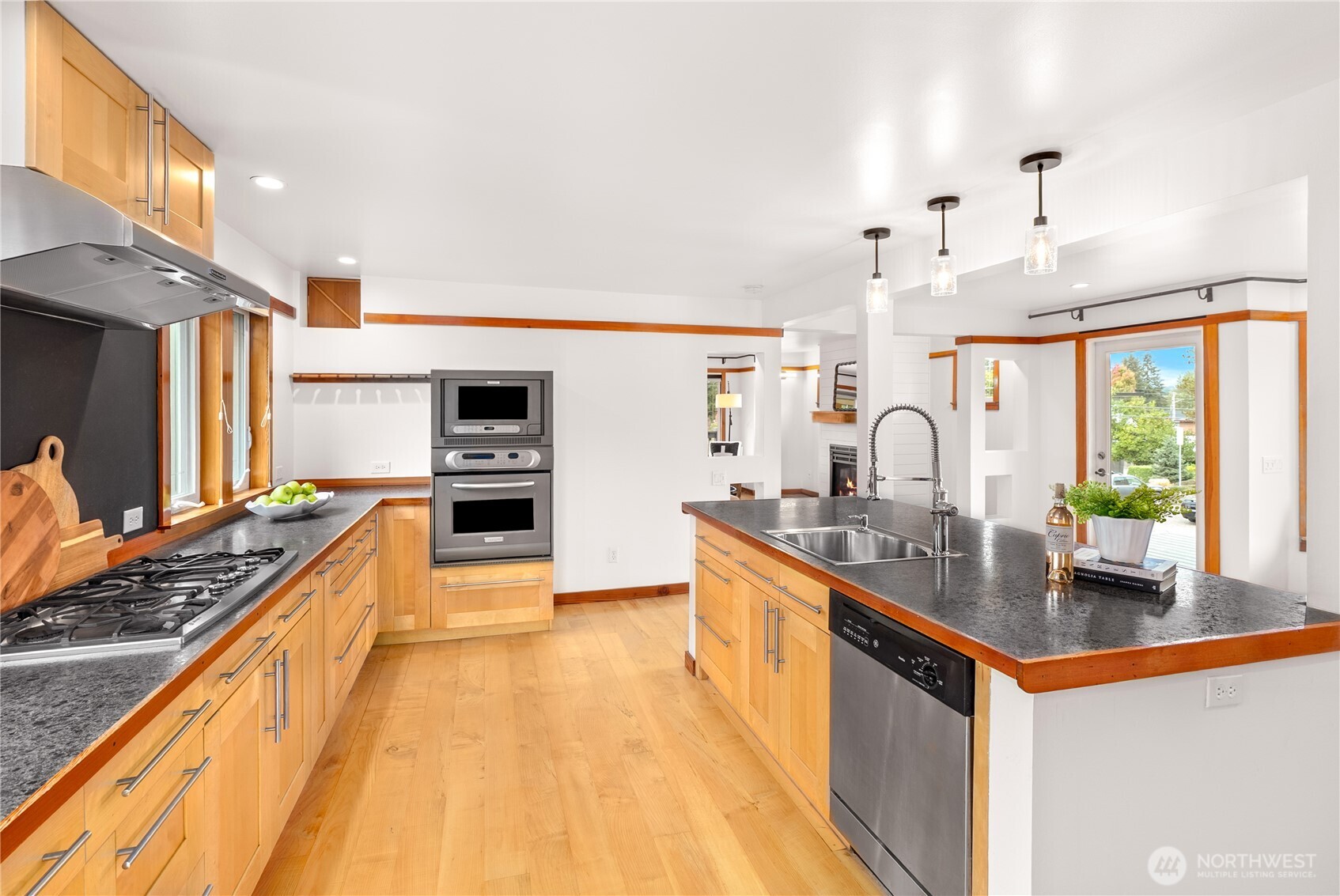 529 Avenue C Property Photo 15