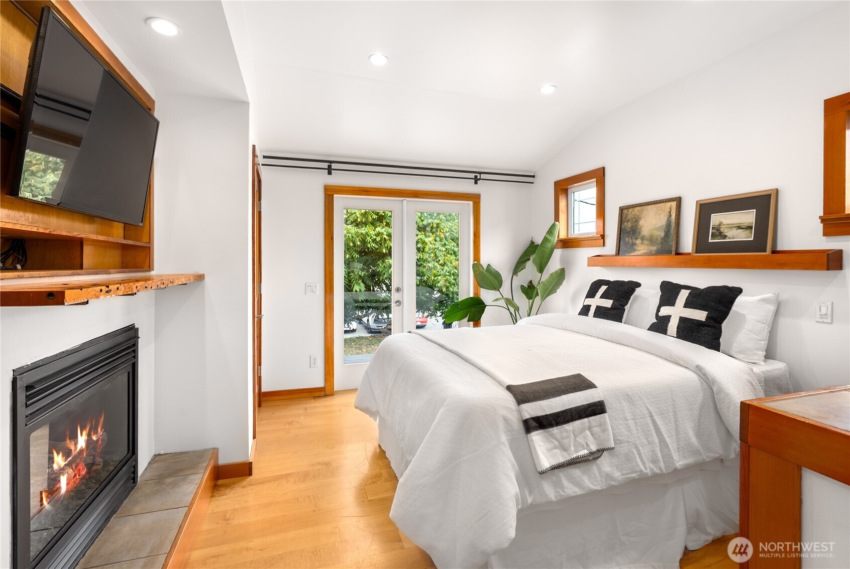 529 Avenue C Property Photo 16
