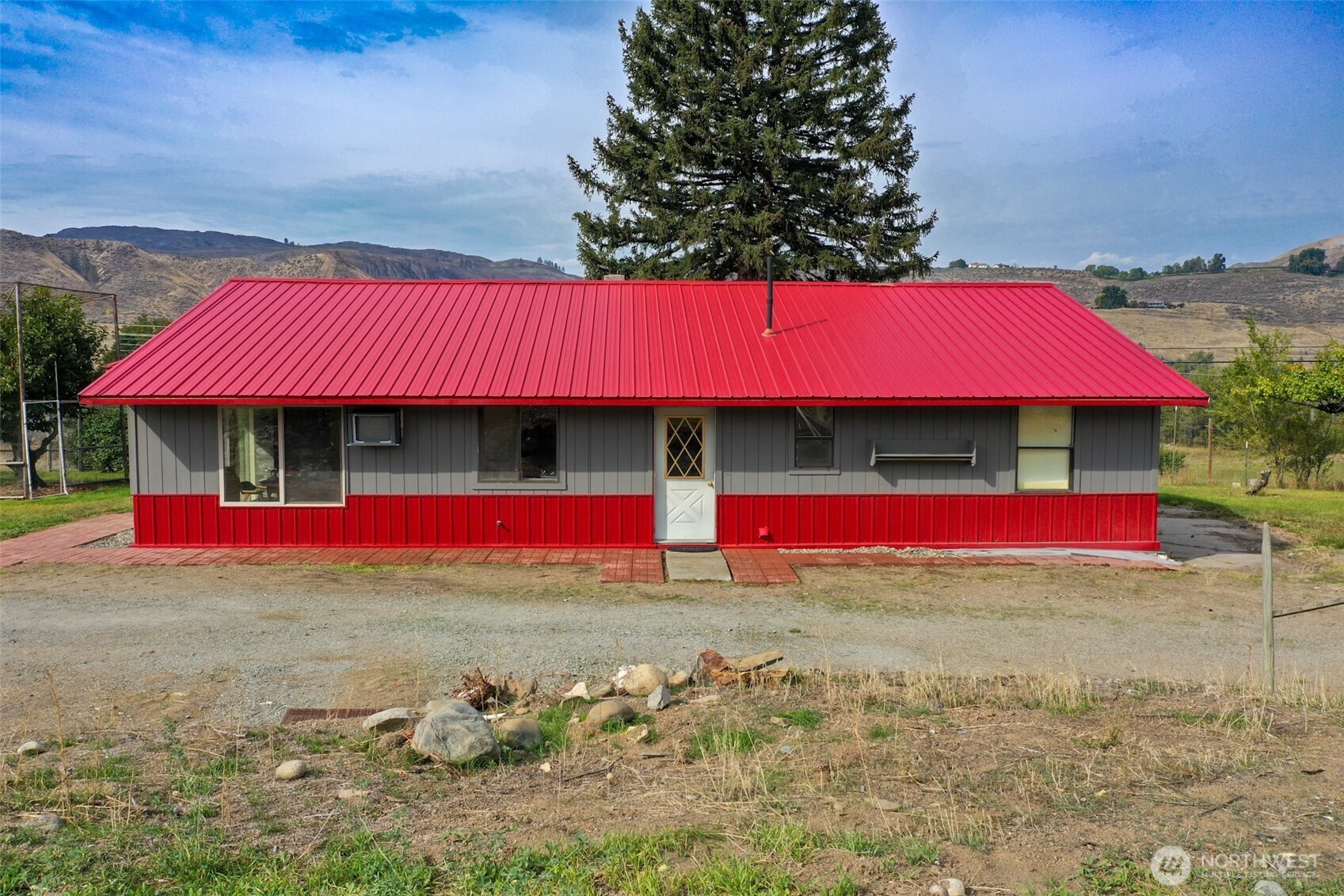 66 State Frontage Road Property Photo 4