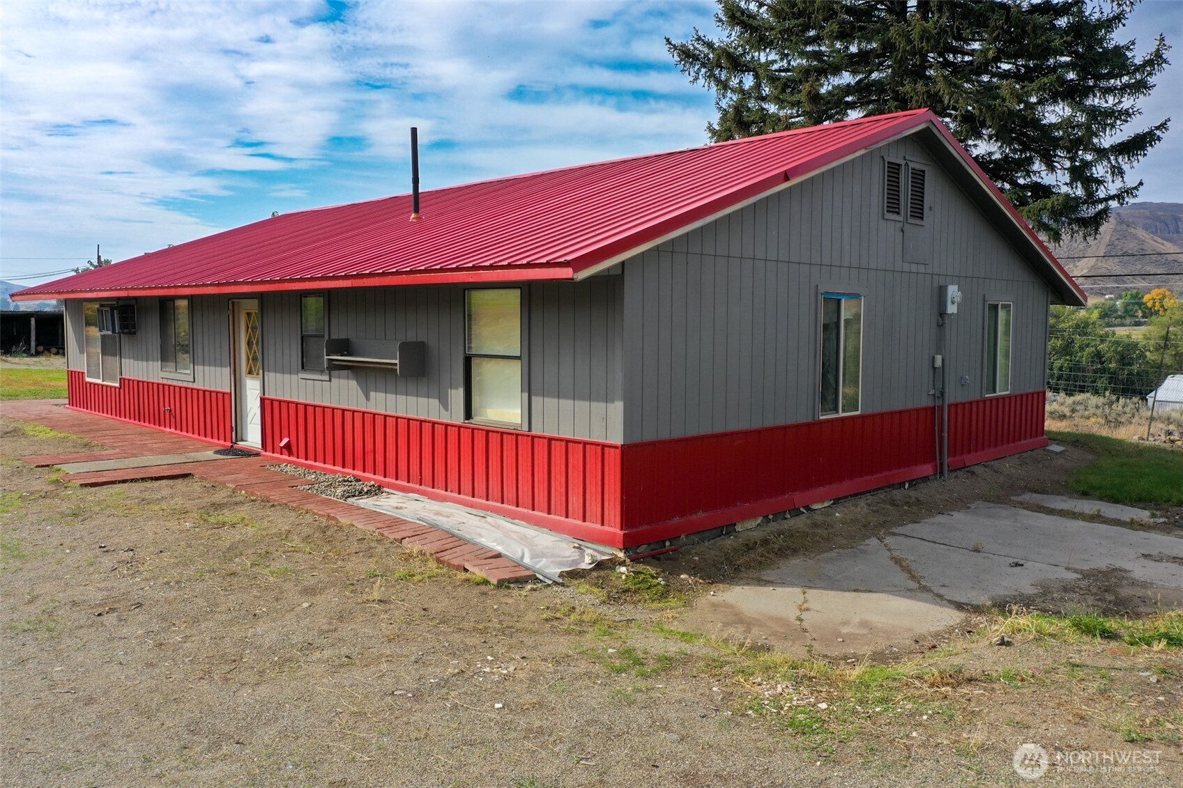 66 State Frontage Road Property Photo 29