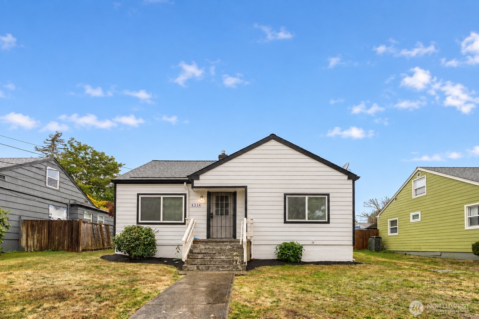 4314 E C St Property Photo 2