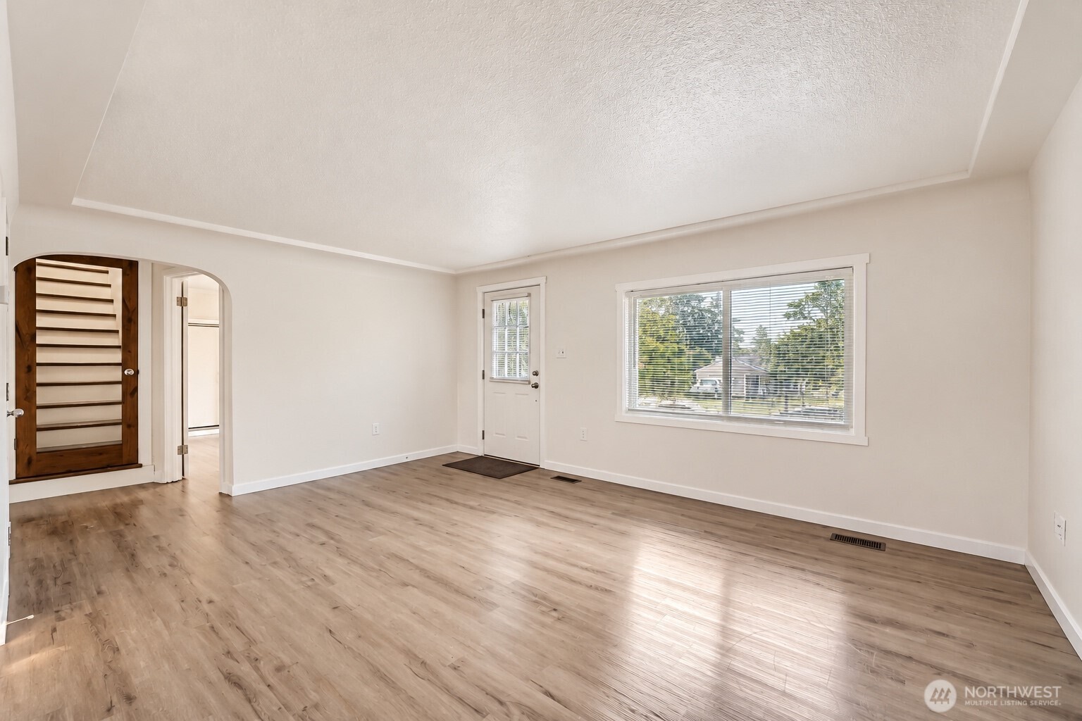 4314 E C St Property Photo 4