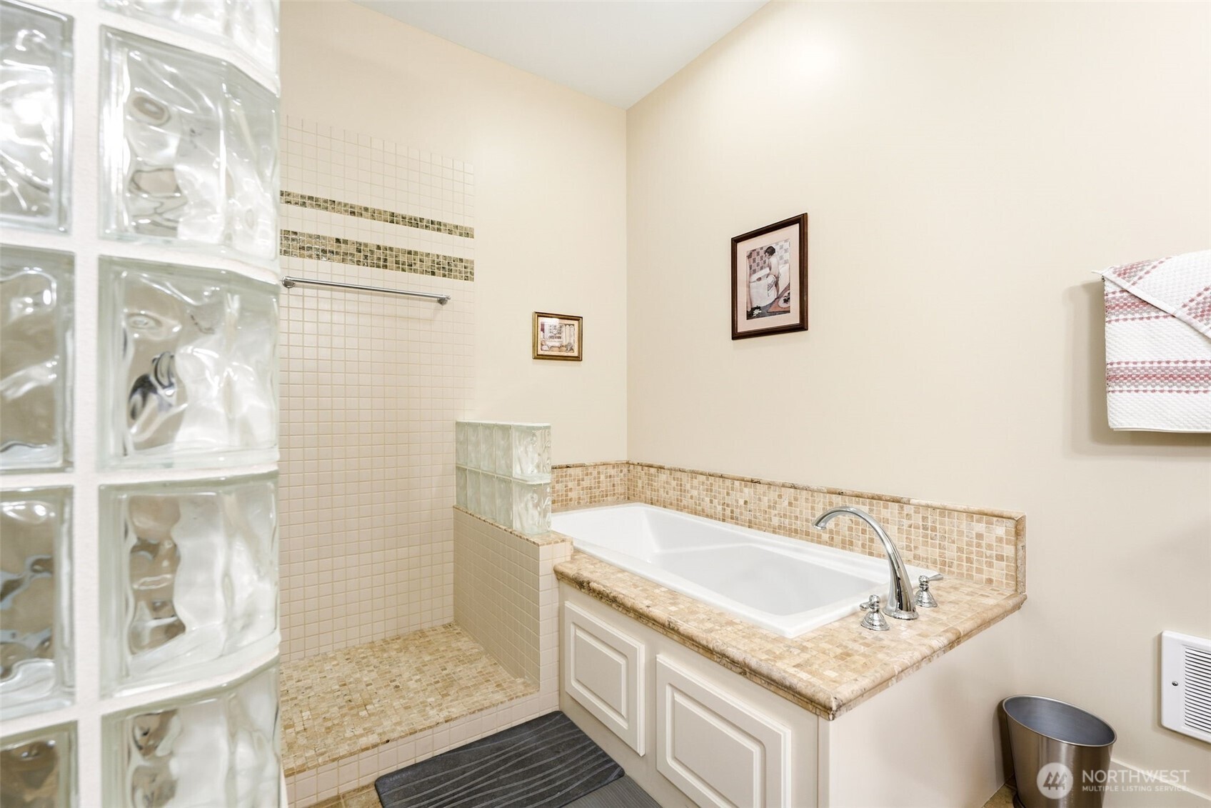 913 Christopher Lane Property Photo 21