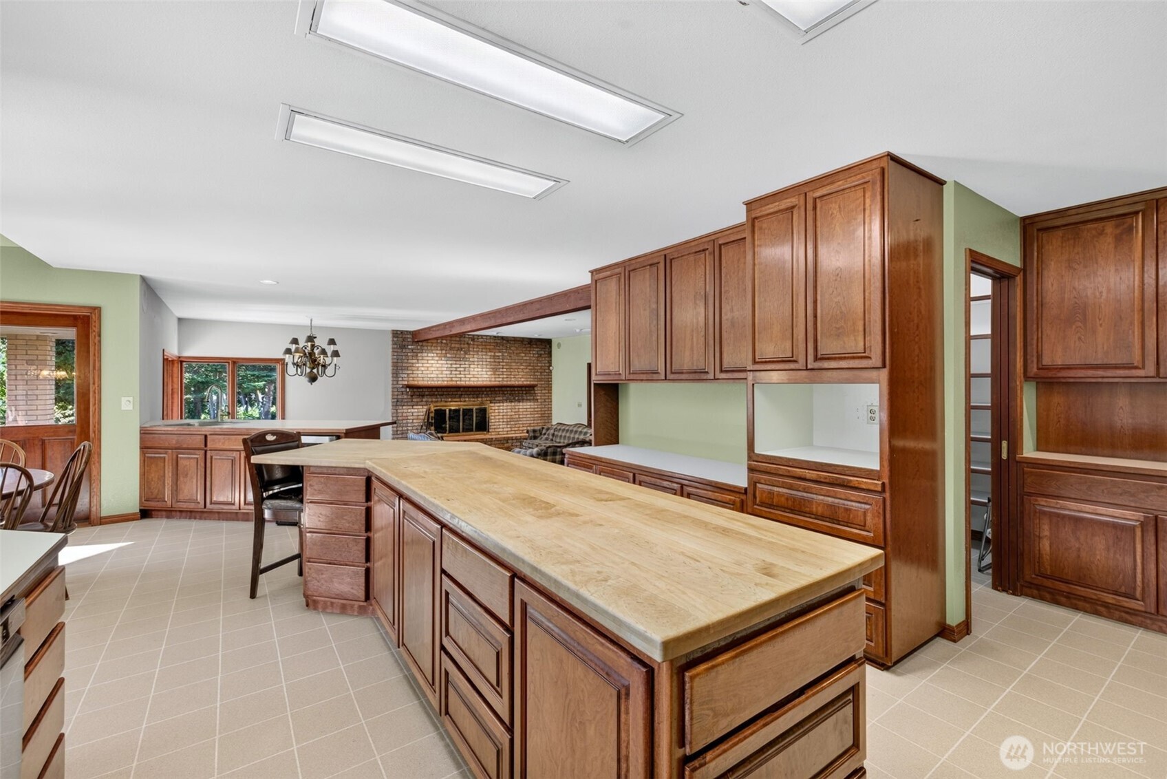 810 D Street Property Photo 17