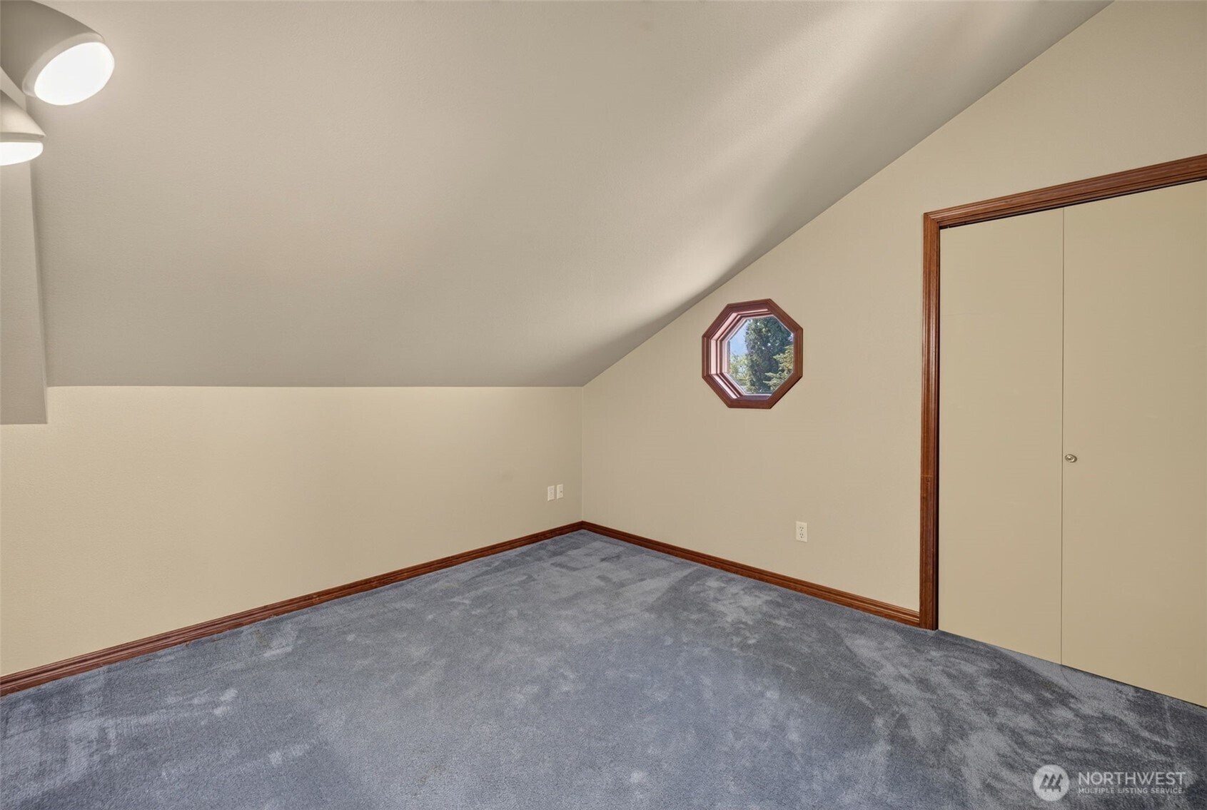 810 D Street Property Photo 33