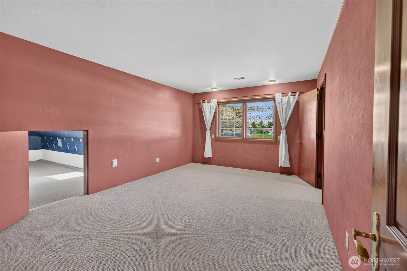 810 D Street Property Photo 34