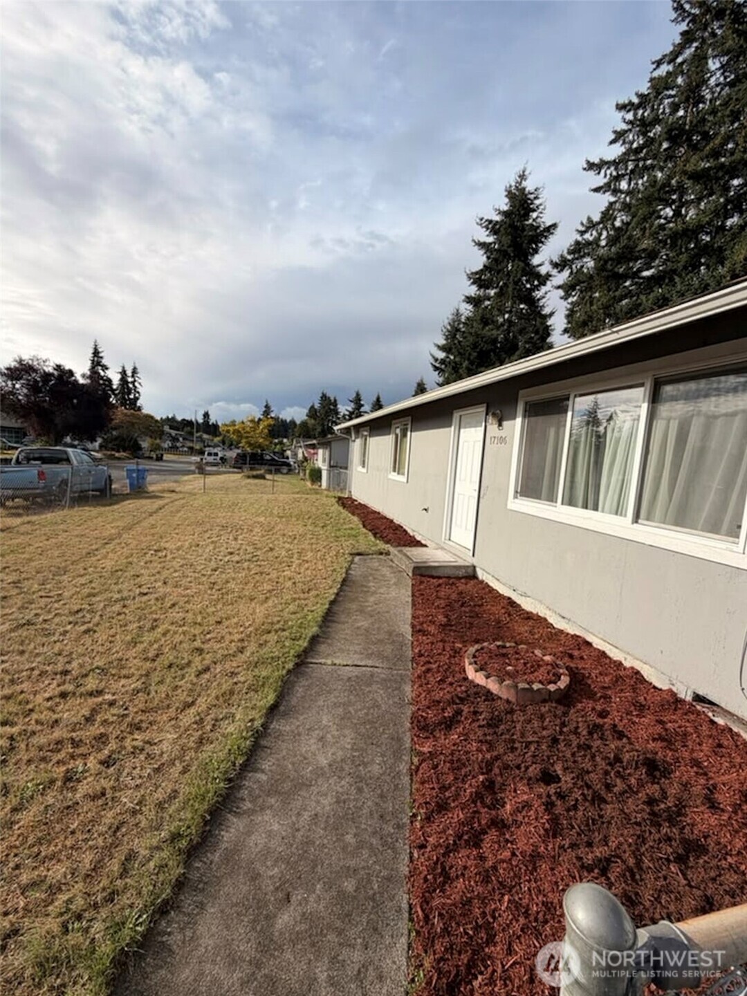 17106 6th Avenue Ct Property Photo 2