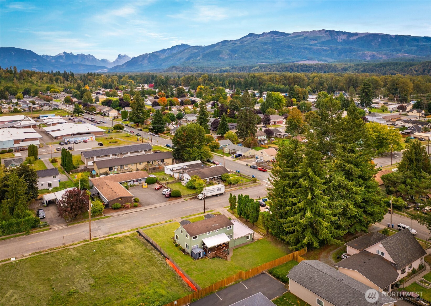 507 3rd Street Property Photo 16