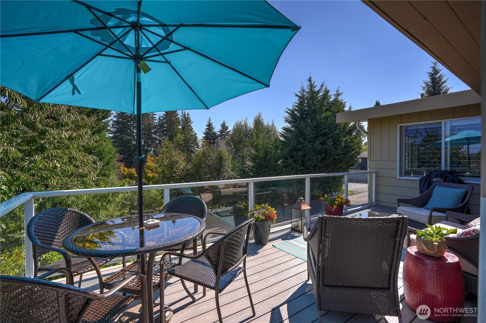 6205 Soundview Drive Property Photo 29