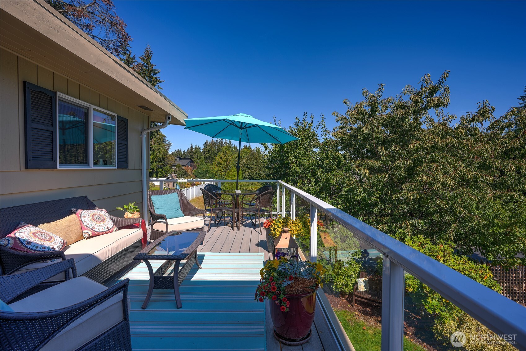 6205 Soundview Drive Property Photo 31