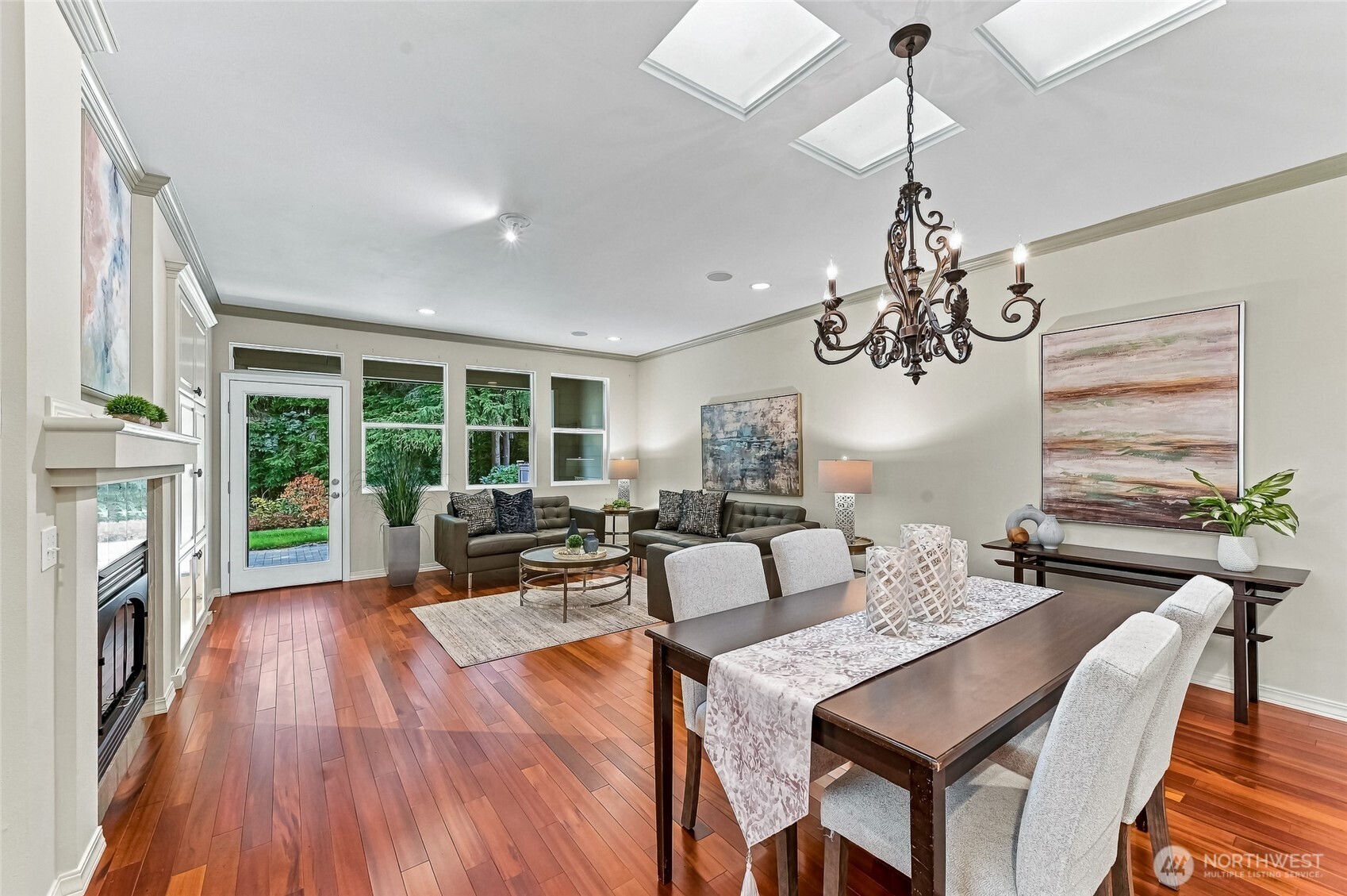 12114 Big Leaf Way Property Photo 6
