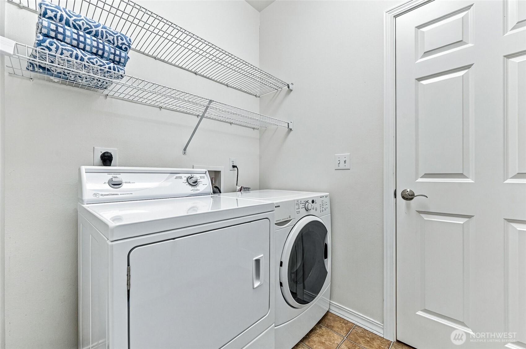 12114 Big Leaf Way Property Photo 21