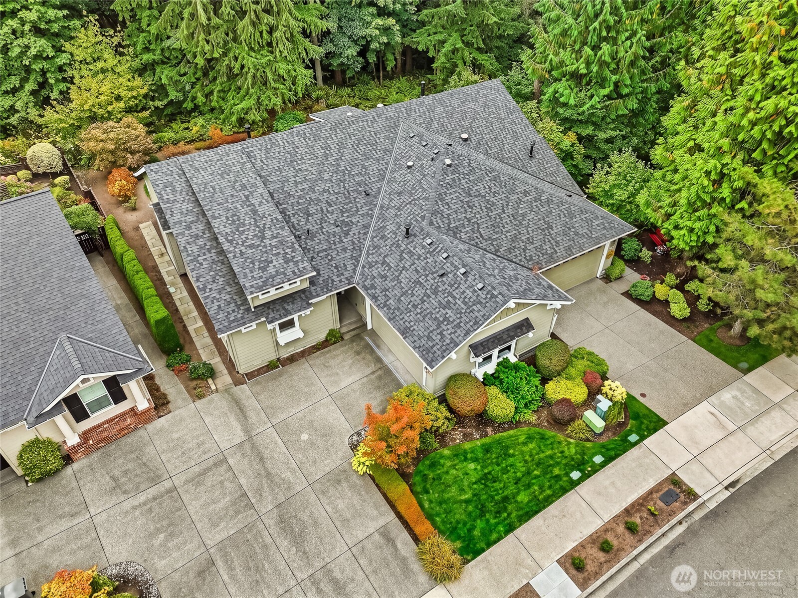 12114 Big Leaf Way Property Photo 29