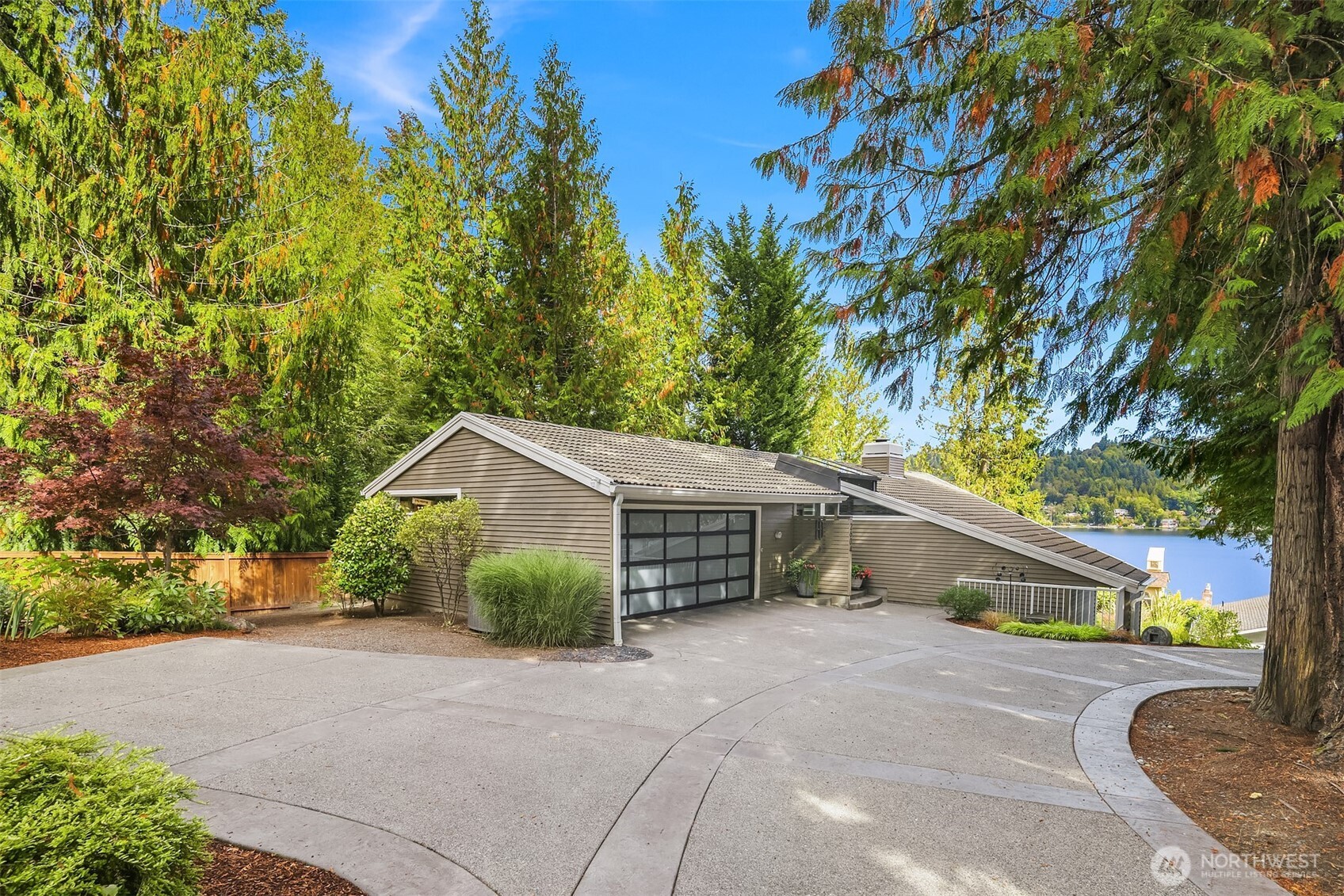 2604 W Lake Sammamish Parkway Property Photo 37