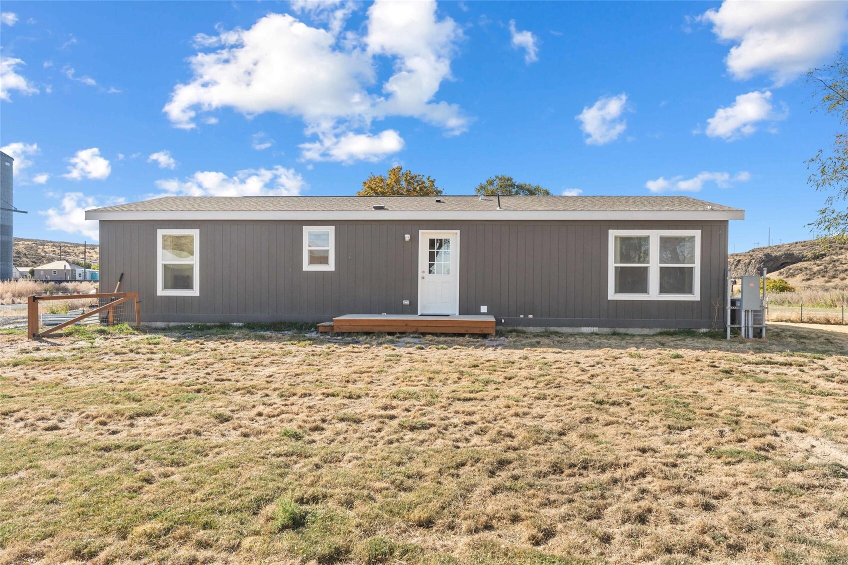 23139 Lowe Road Property Photo 23