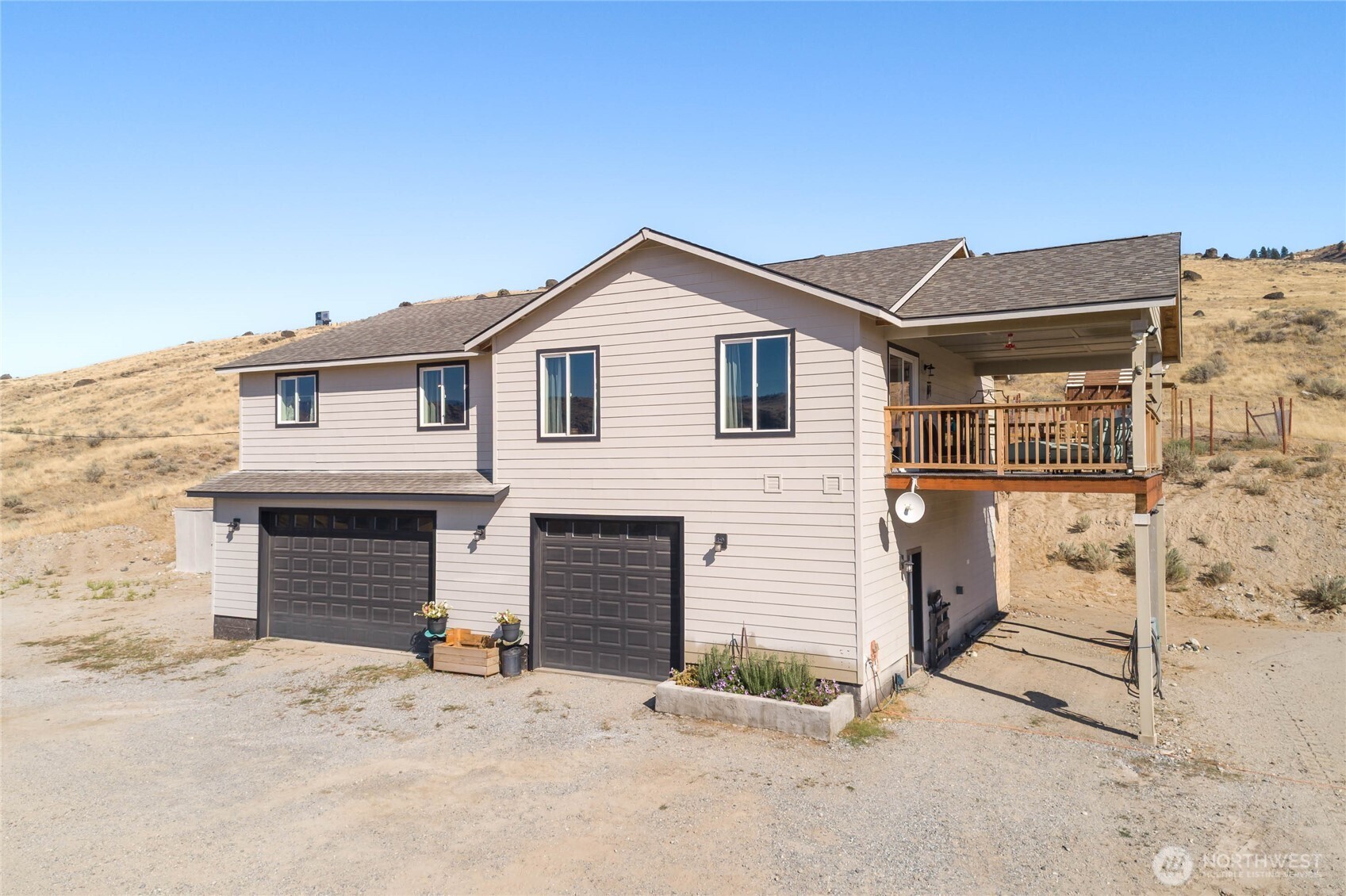 70 Hill Range Lane Property Photo 1