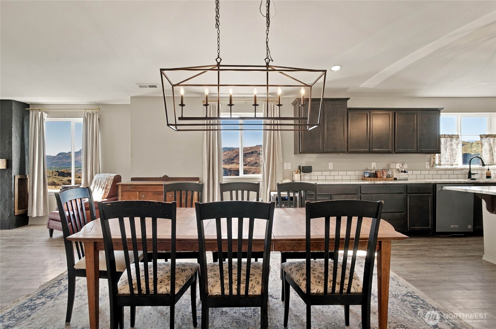 70 Hill Range Lane Property Photo 10