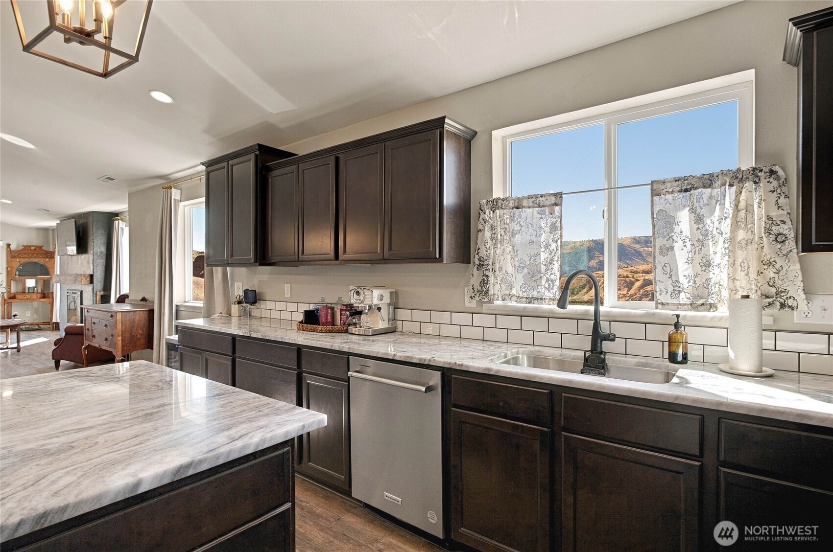 70 Hill Range Lane Property Photo 15