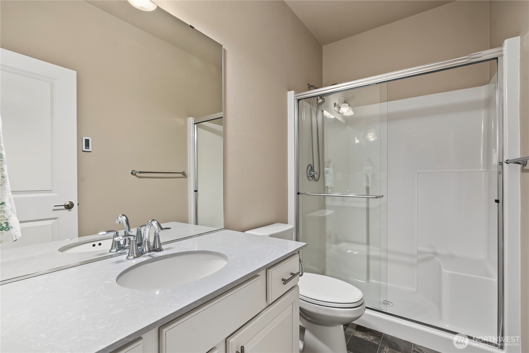 6364 S 301st Street Property Photo 8