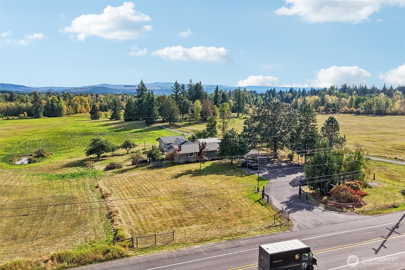 4749 Spirit Lake Highway Property Photo 3
