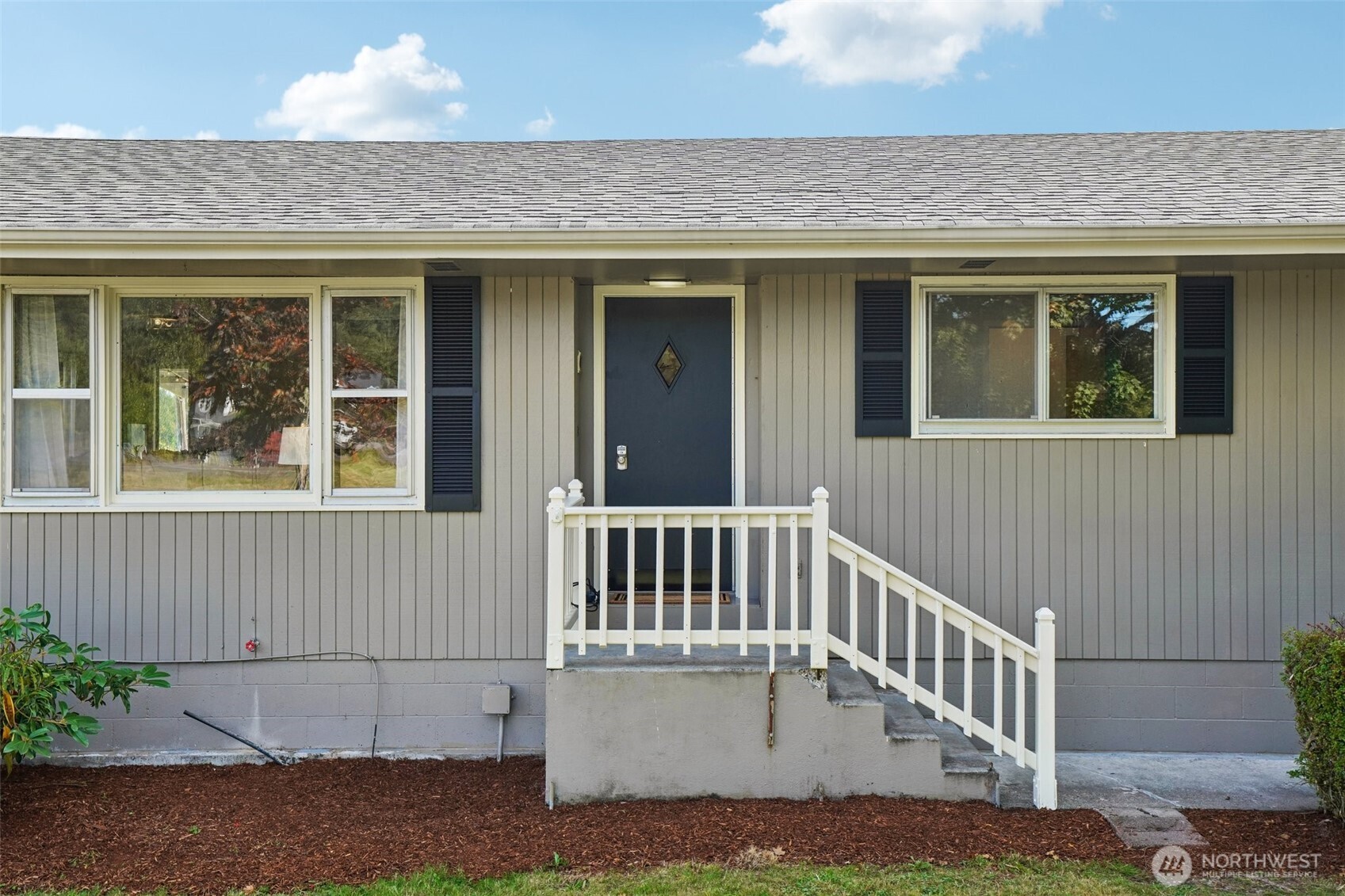 4749 Spirit Lake Highway Property Photo 4