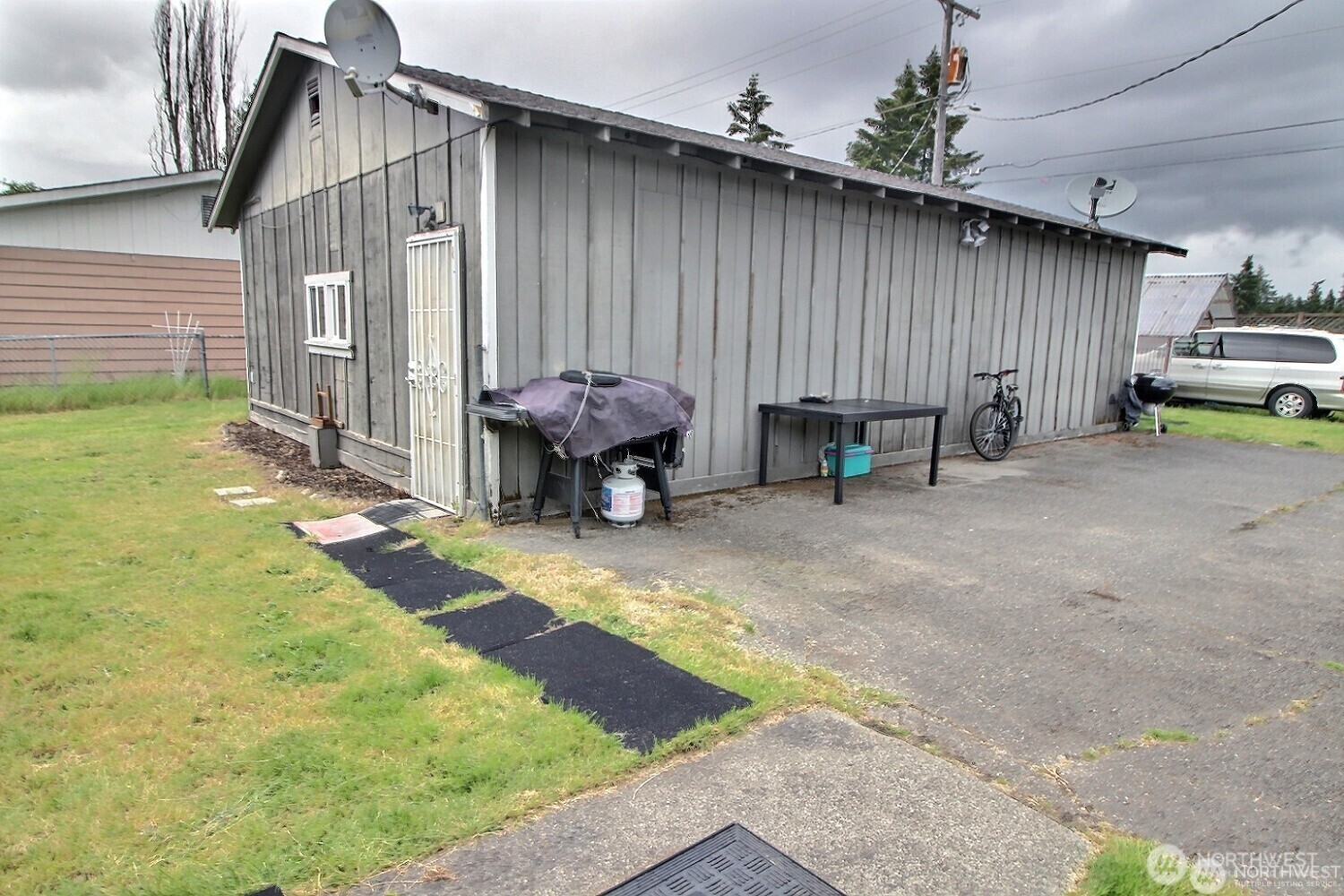 774 132nd Street Property Photo 2