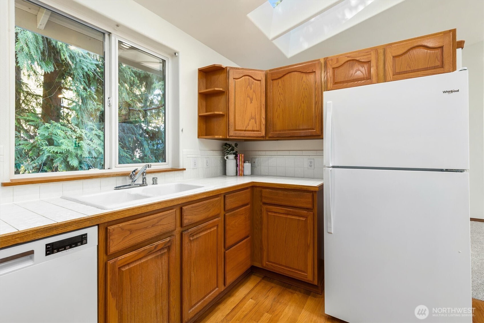 14118 Beverly Park Road B Property Photo 15