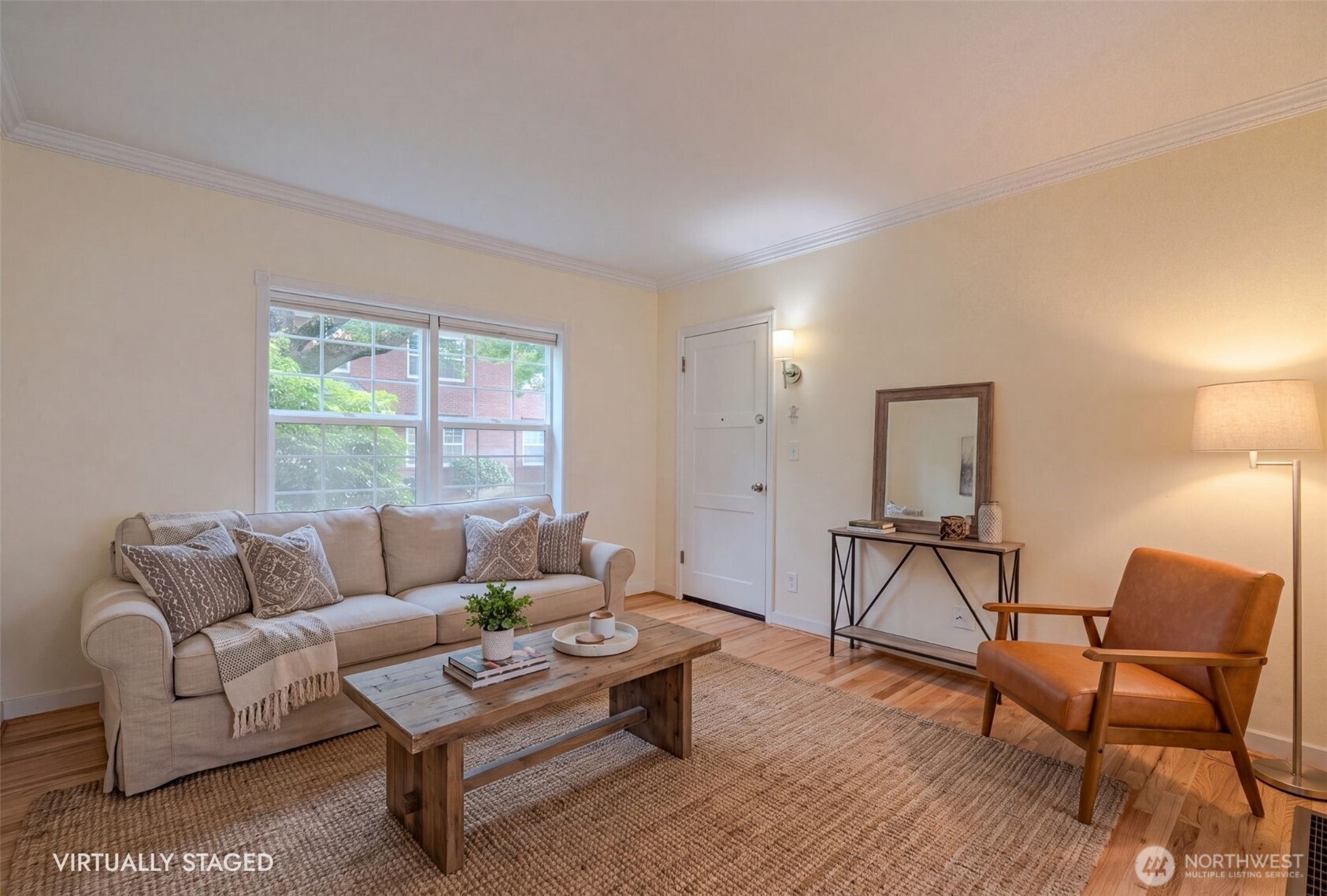 306 E 12th Street C Property Photo 4
