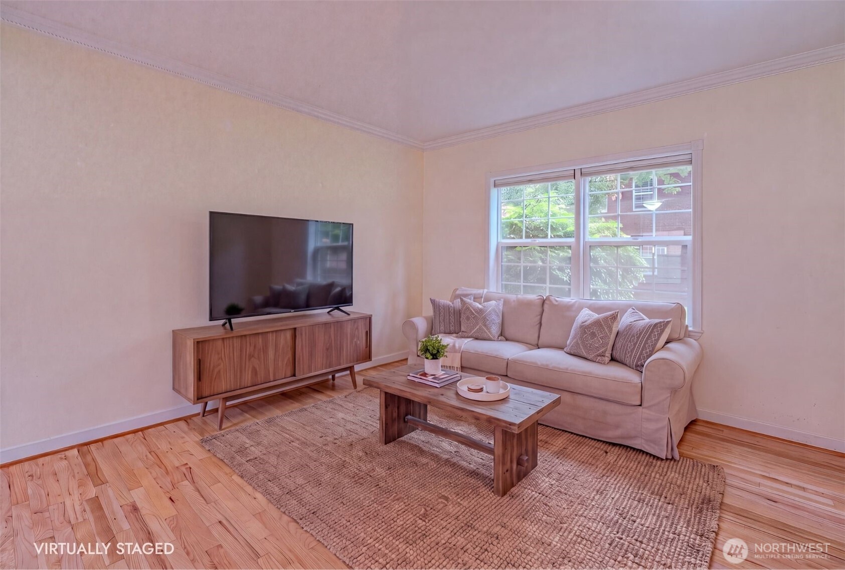 306 E 12th Street C Property Photo 6