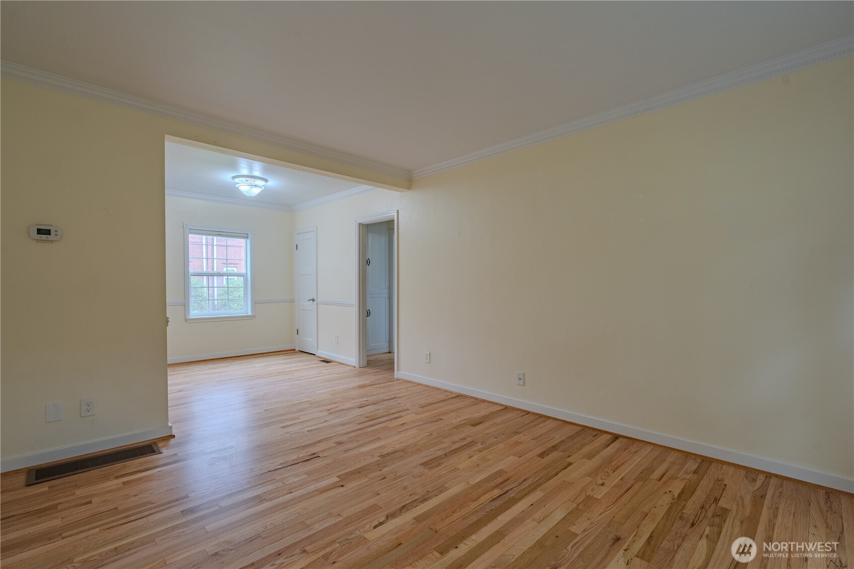 306 E 12th Street C Property Photo 9