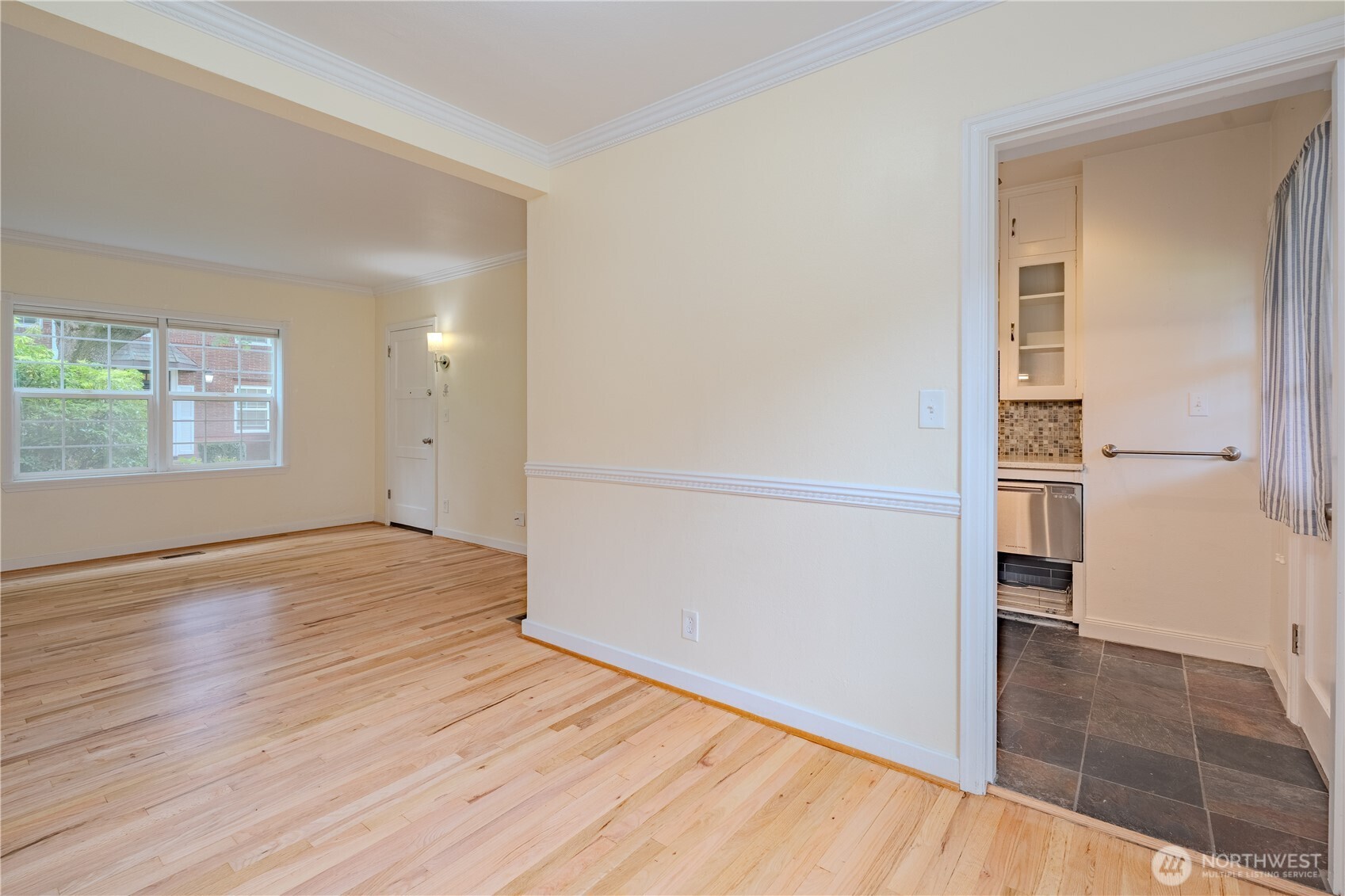 306 E 12th Street C Property Photo 13